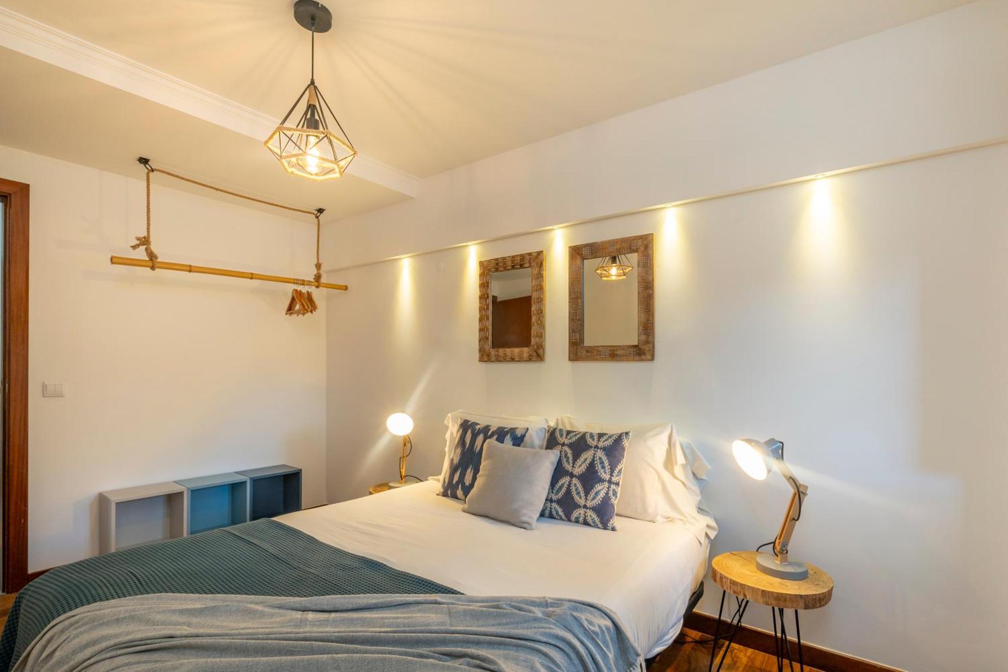 Superb Apartments Overlooking Graca In Лиссабон Номер фото